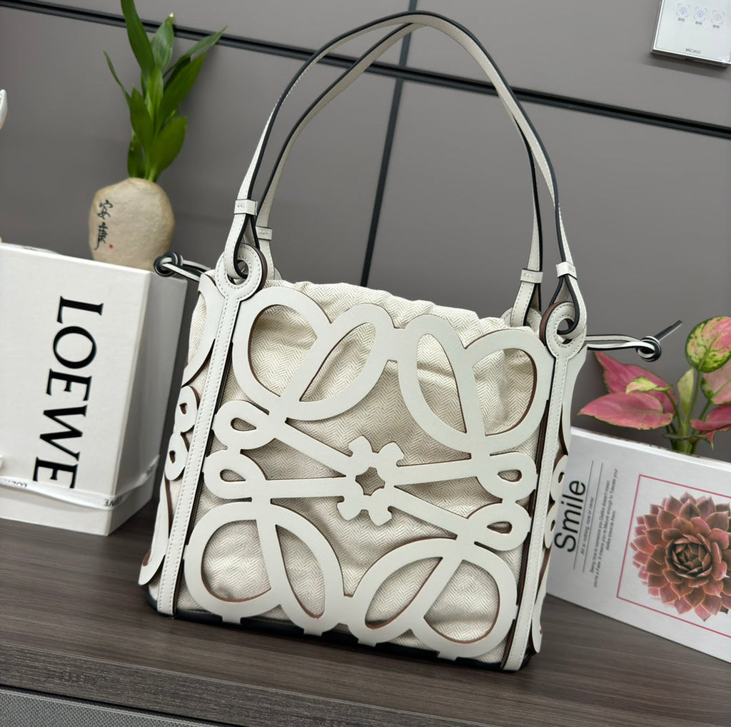 L*E 32 ANAGRAM CUT-OUT CROSSBODY IN WHITE CLASSIC CALFSKIN AND CANVAS
