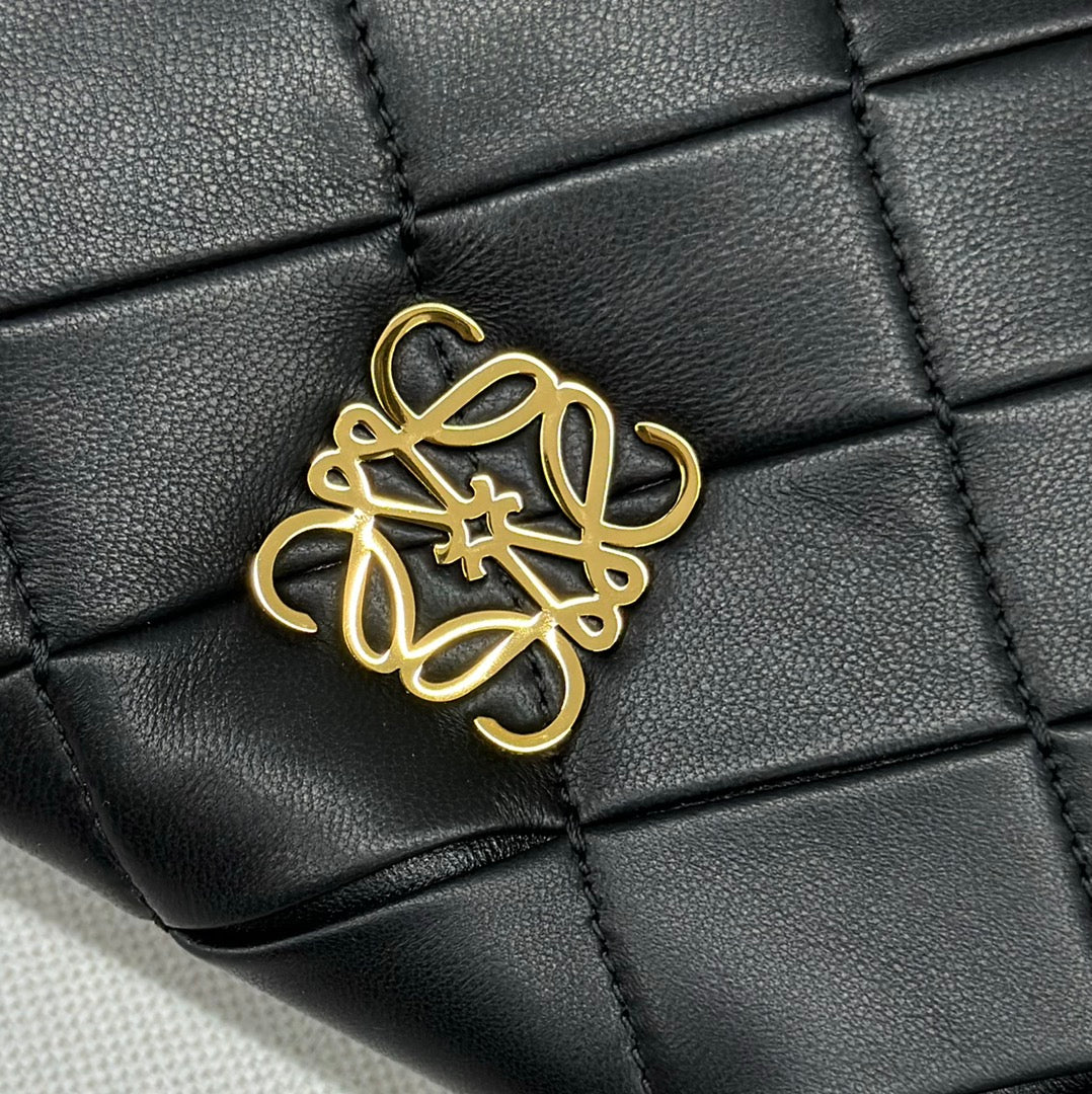 L*E 20 PUFFER G*ya BAG IN BLACK NAPPA LAMBSKIN