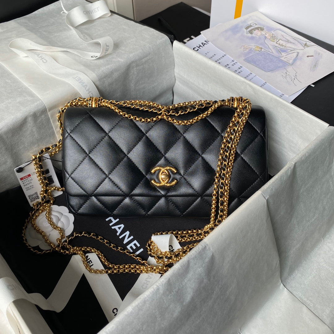 24A CLASSIC FLAP BAG LAMBSKIN GOLD HARDWARE