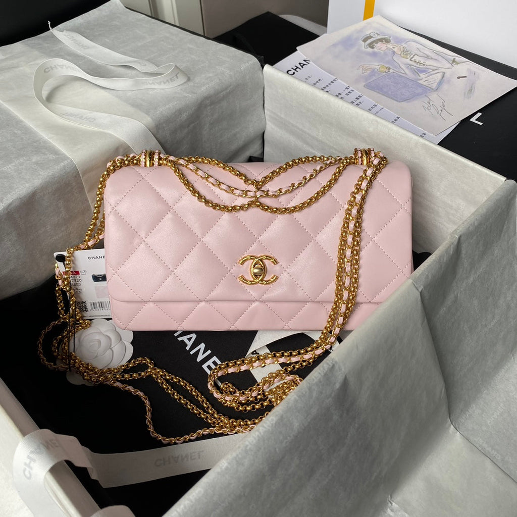 24A CLASSIC FLAP BAG LAMBSKIN GOLD HARDWARE
