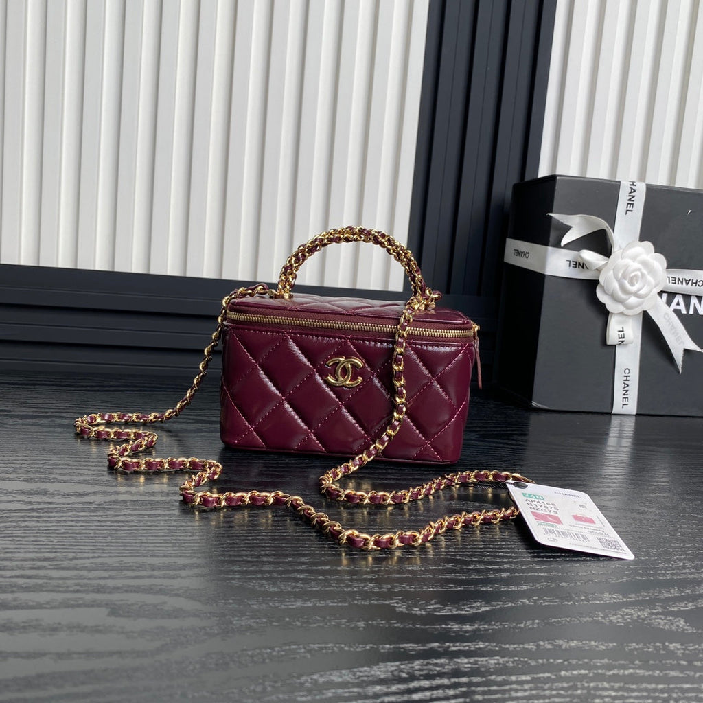 C*C 24B Vanity Case Calfskin