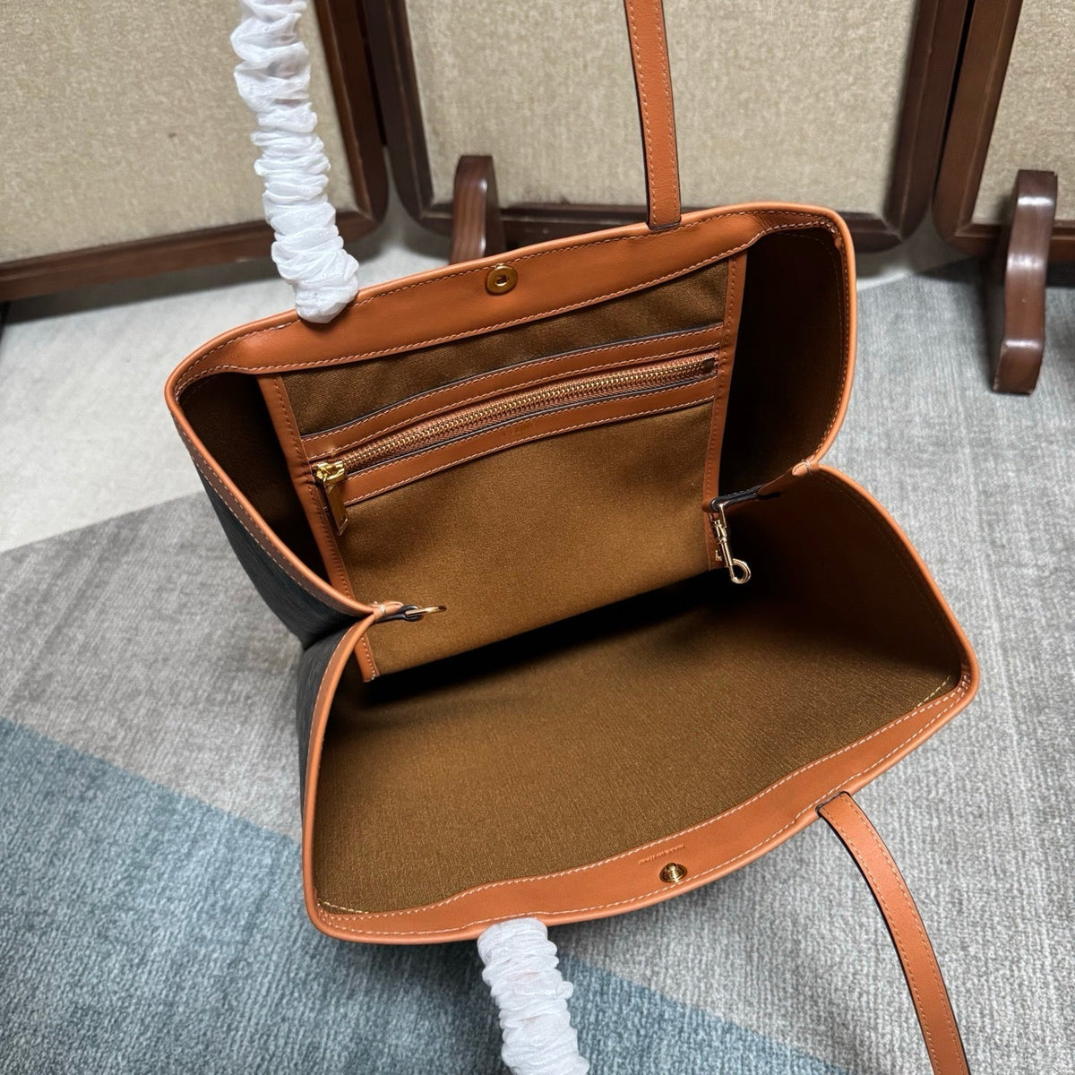 C*L Flat Shopper Triomphe Canvas Calfskin