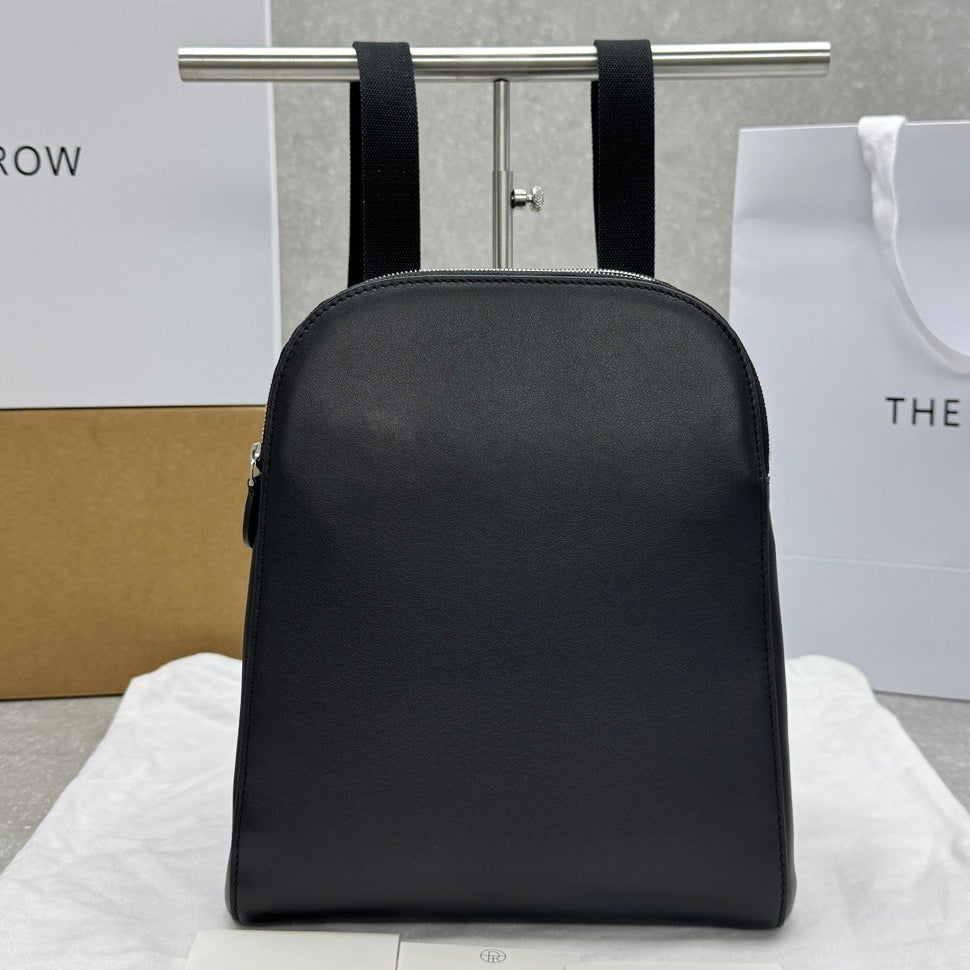 The R*w 2025 Harper Backpack 26cm Black Leather