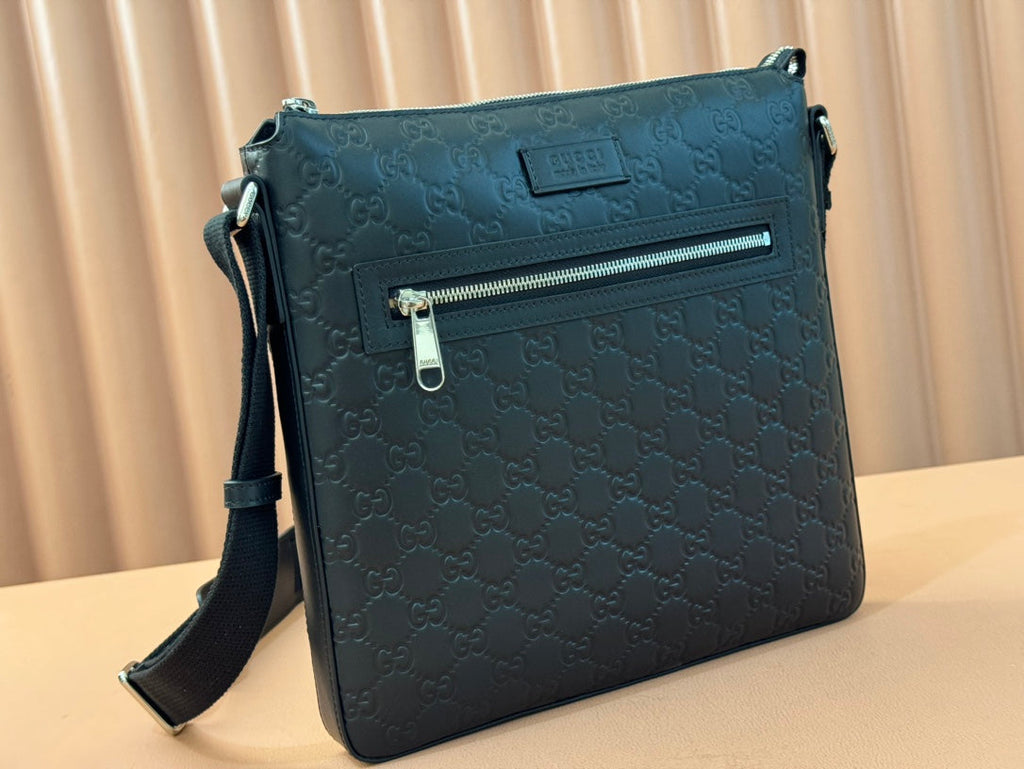 G*cci Signature Messenger Bag Black Cowhide