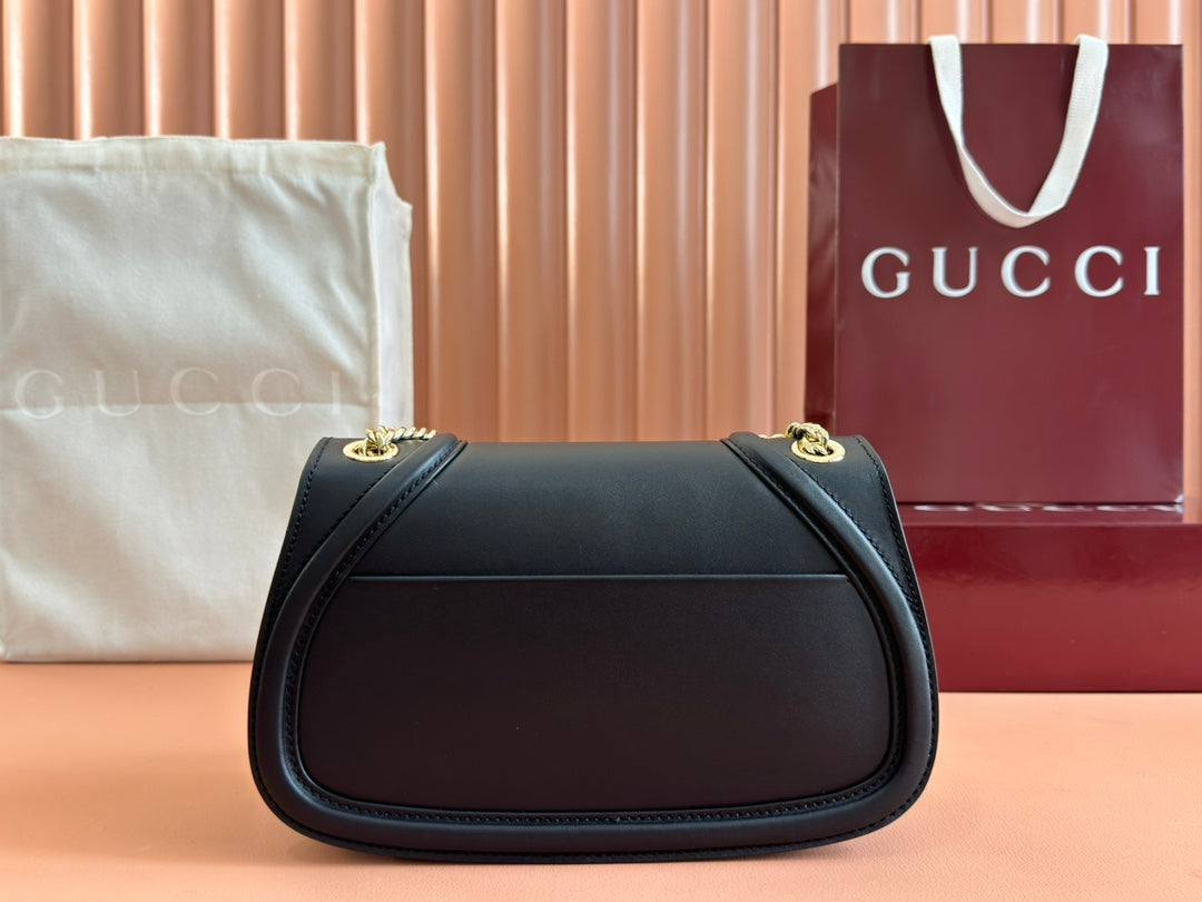 G*cci Blondie Shoulder Bag Calfskin