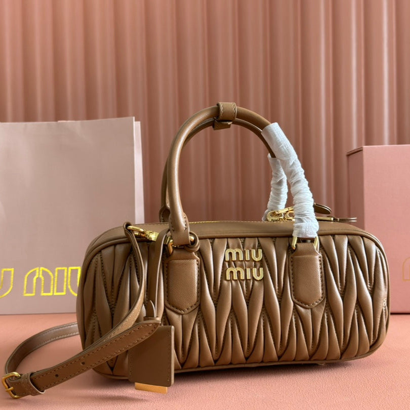 ARCADIE MATELASSÉ BAG CALFSKIN GOLD HARDWARE