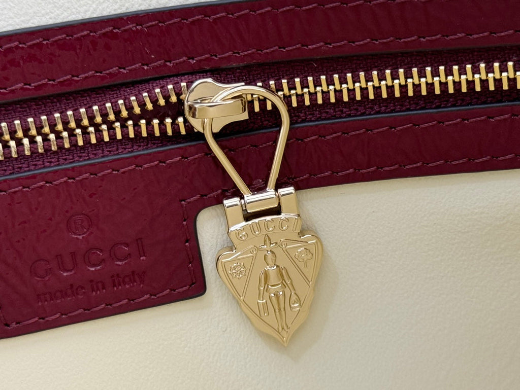 G*cci Jacket Bag Patent Leather