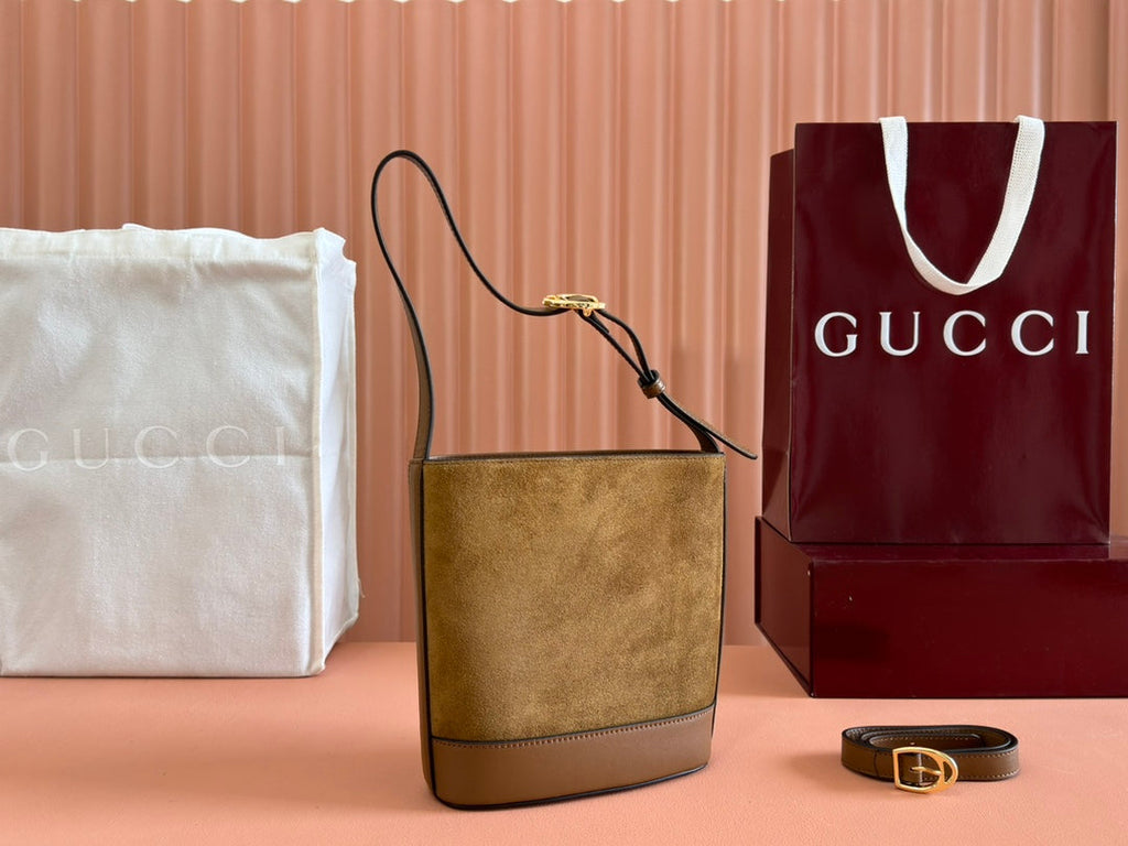 G*cci 73 Bucket Bag Suede Leather