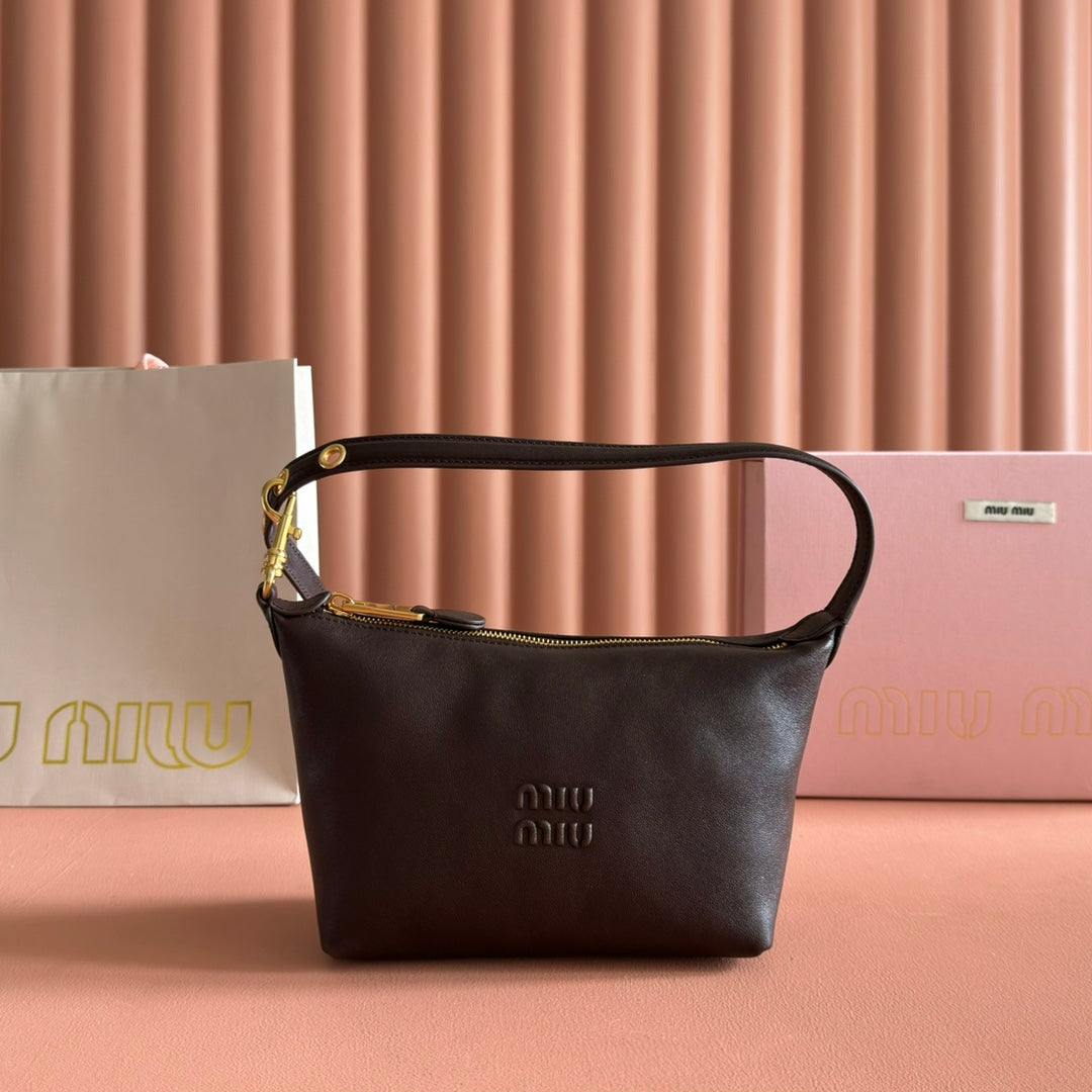 M*u Pouch 25.5cm Brown Chocolate leather