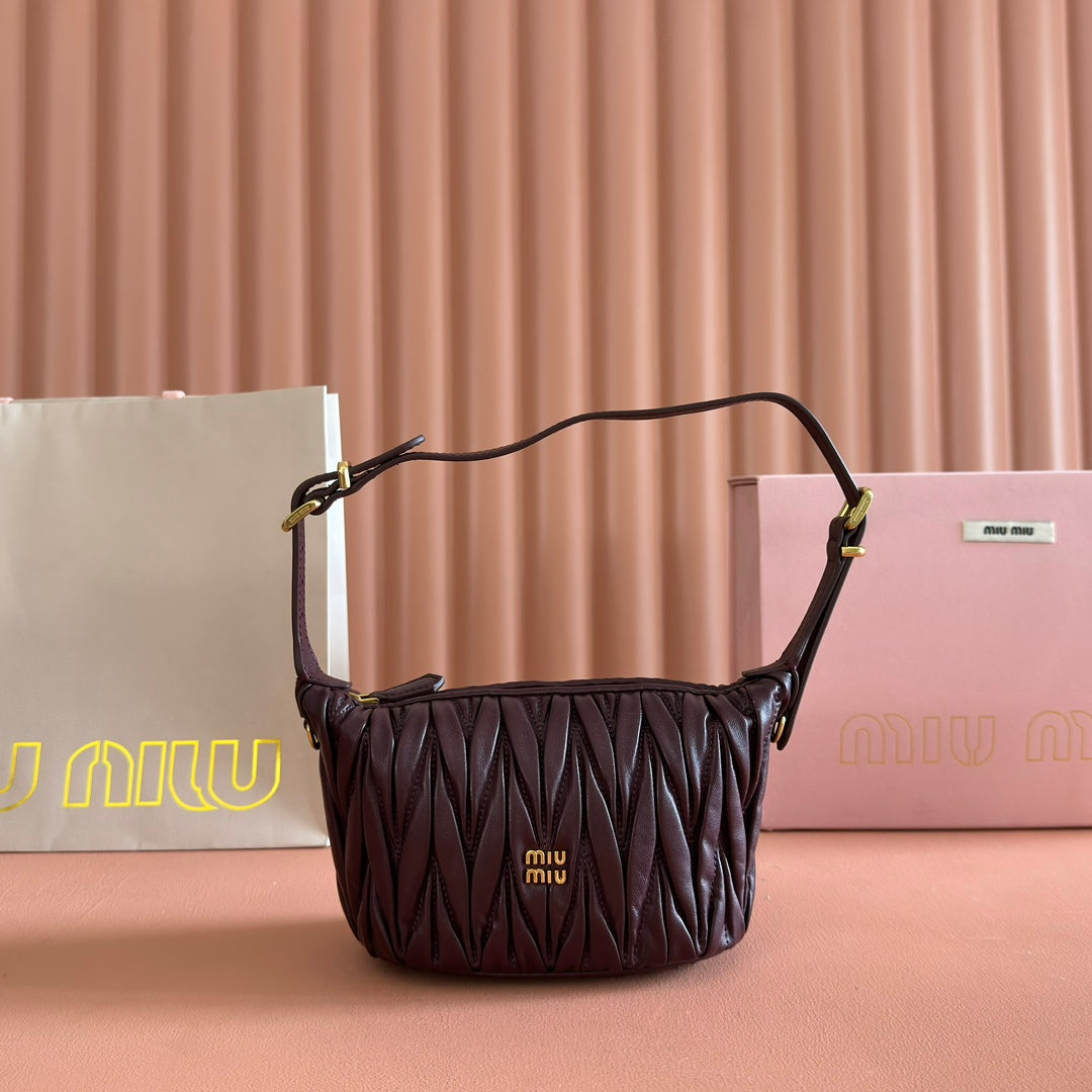 M*u Matelassé Pouch Bag Leather
