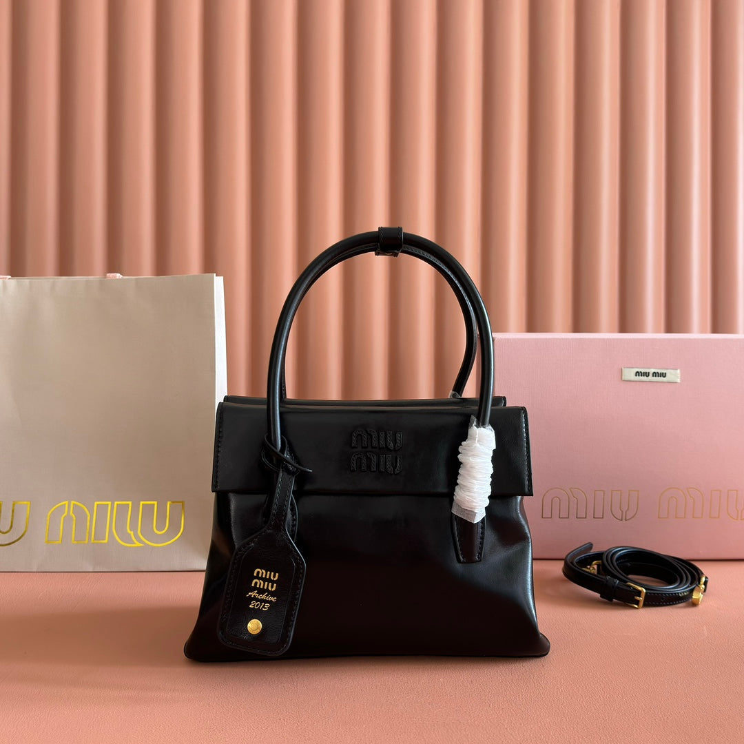 M*u Solitaire Bag Calfskin