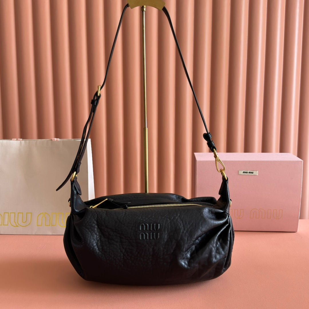 M*u 25ss Shoulderbag Embossed Lambskin