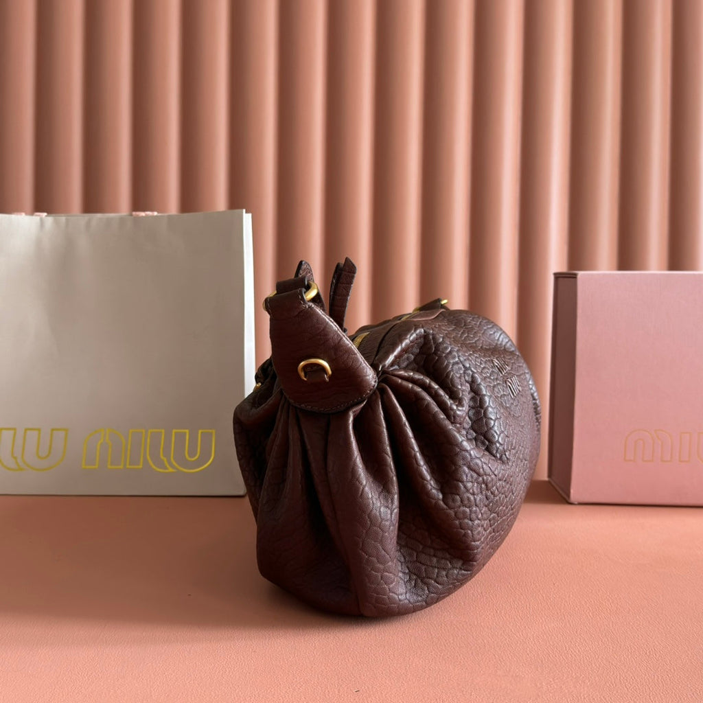 M*u 25ss Shoulderbag Embossed Lambskin