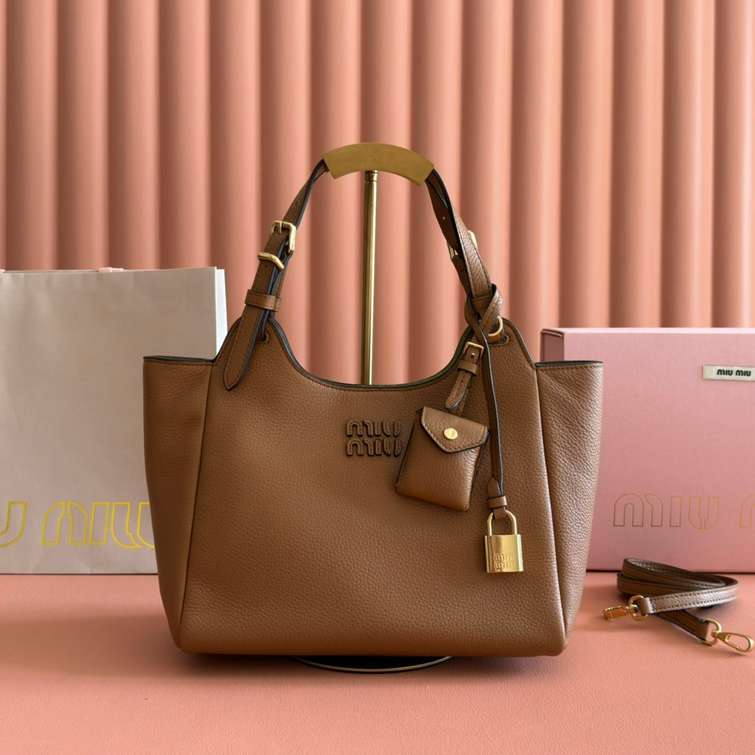 M*u 25ss Leather Bucket Bag Grain Leather