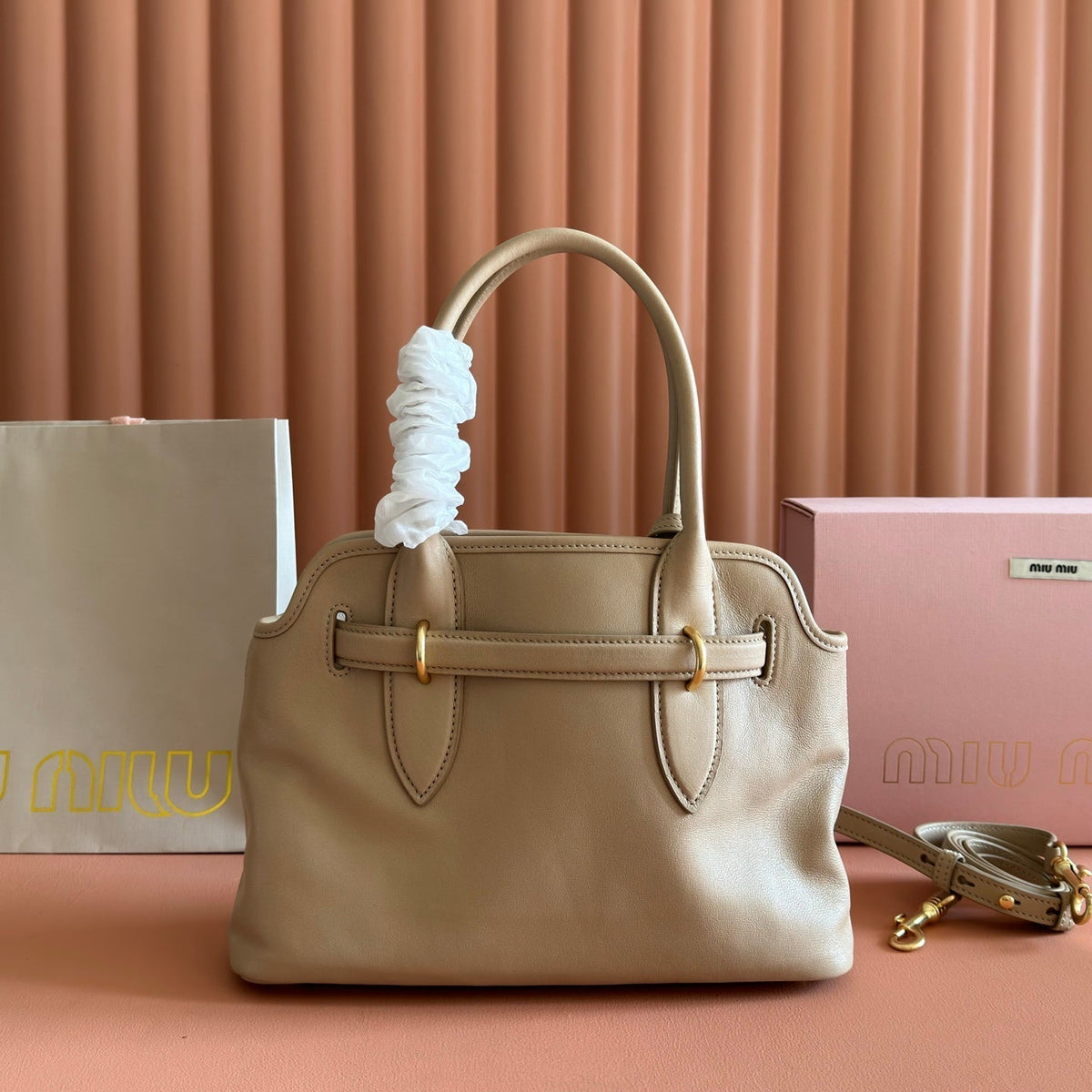M*u Aventure Shoulder Bag Nappa Leather
