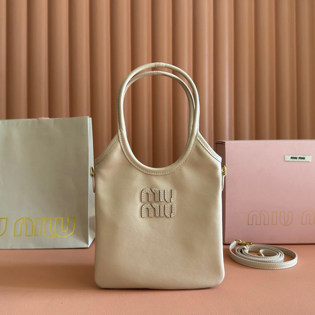 M*u IVY Handbag Light Beige Leather