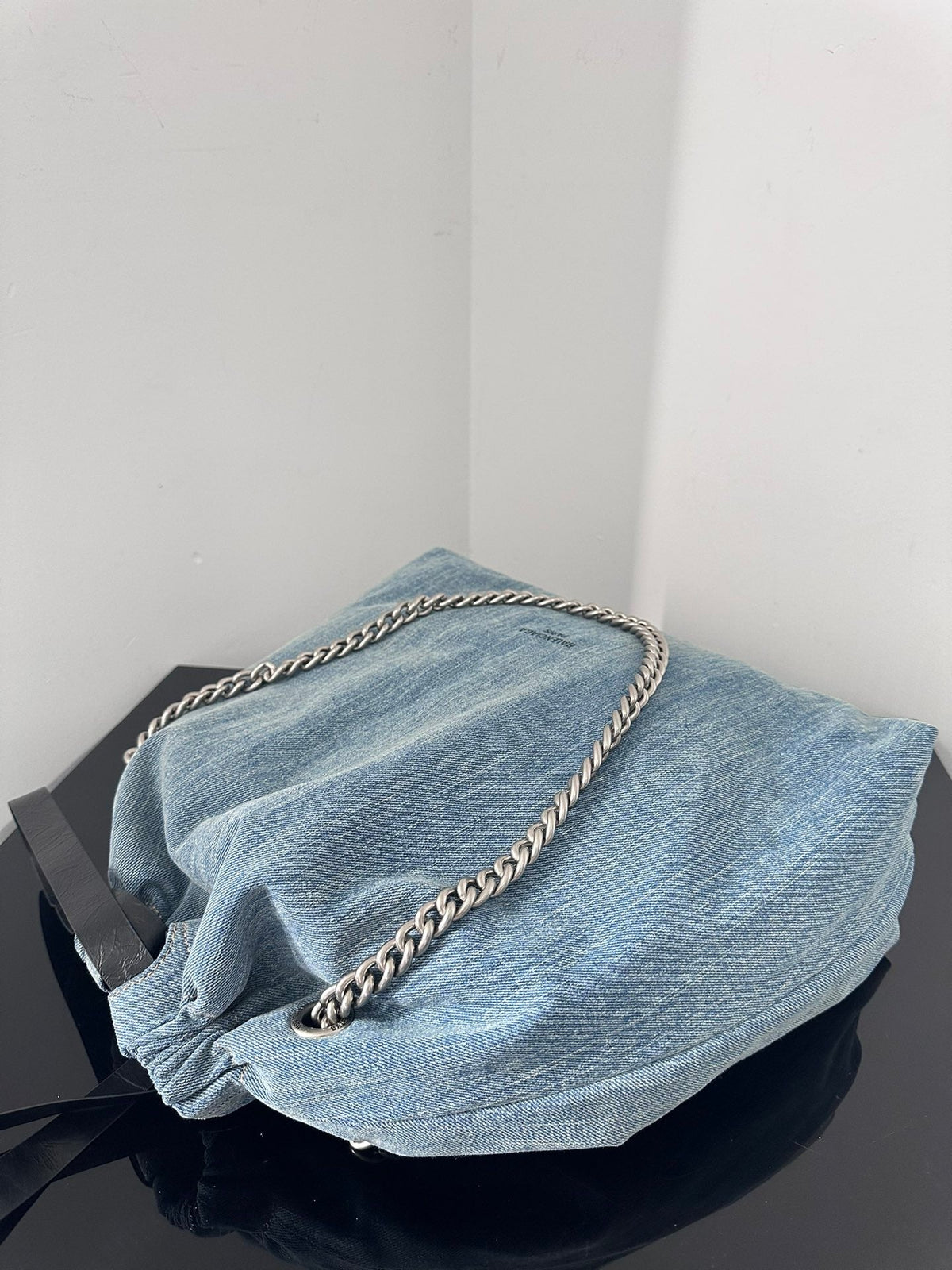 CRUSH LARGE TOTE BAG 46 IN BLUE WASHED DENIM SILVER HARDWARE