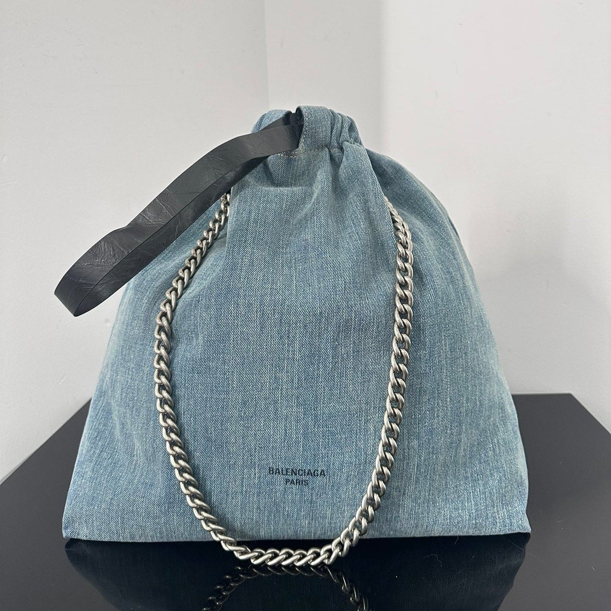CRUSH LARGE TOTE BAG 46 IN BLUE WASHED DENIM SILVER HARDWARE