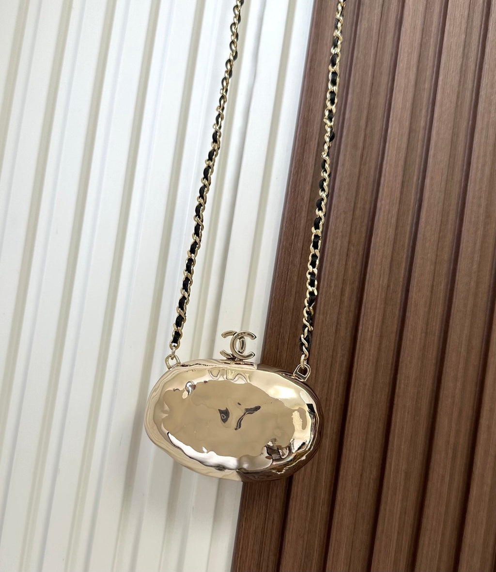 C*C 2026 Pouch With Chain Strap 8cm Gold Hammered Metal