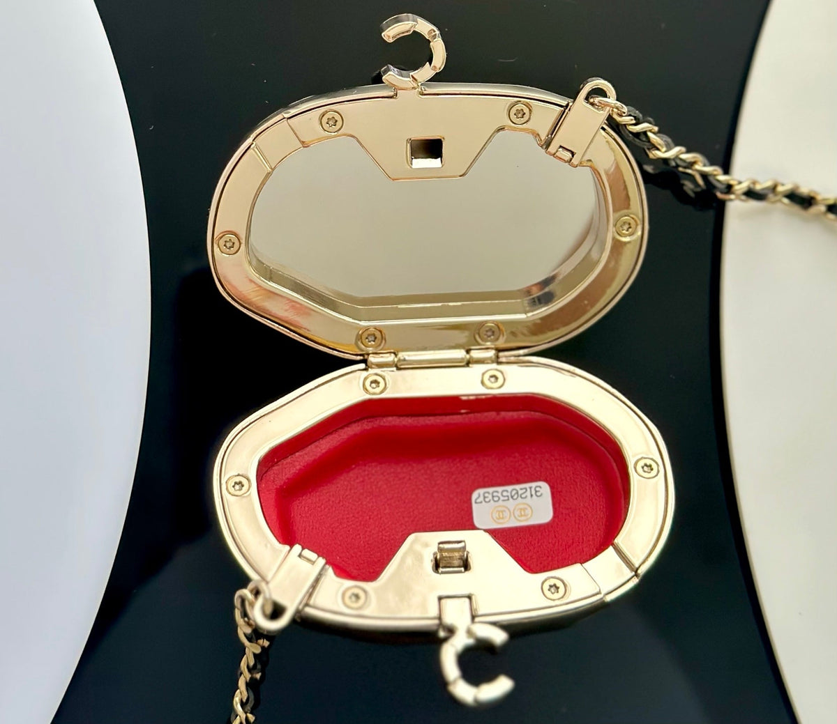 C*C 2026 Pouch With Chain Strap 8cm Gold Hammered Metal