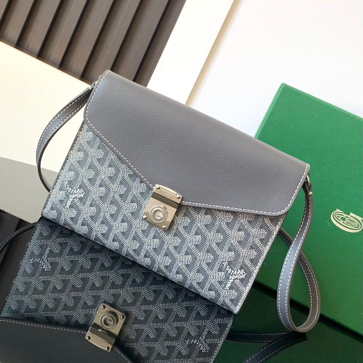 CHYPRE WALLET POUCH G*yardine CANVAS CALFSKIN