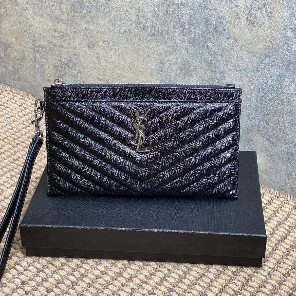 Y*S*L Hardware Logo Zipper Clutch 23cm Black Caviar Cowhide