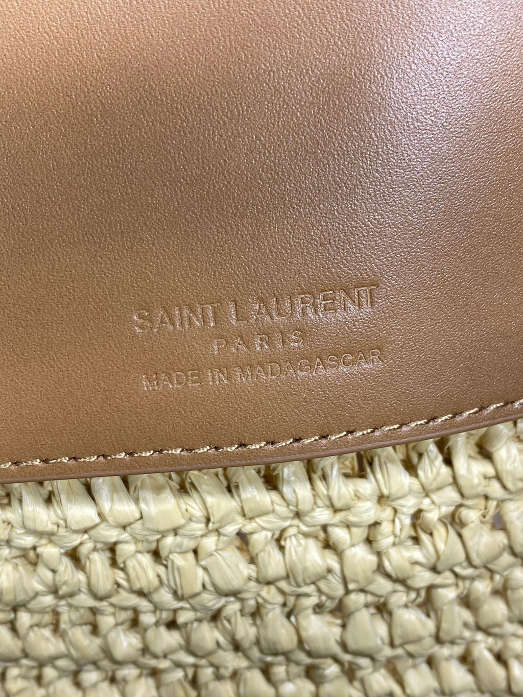 le 37 woven raffia 20cm brown calfskin
