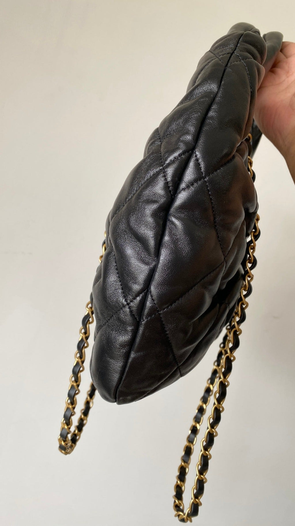 C*C 25 AW Bow Bag Shiny Lambskin