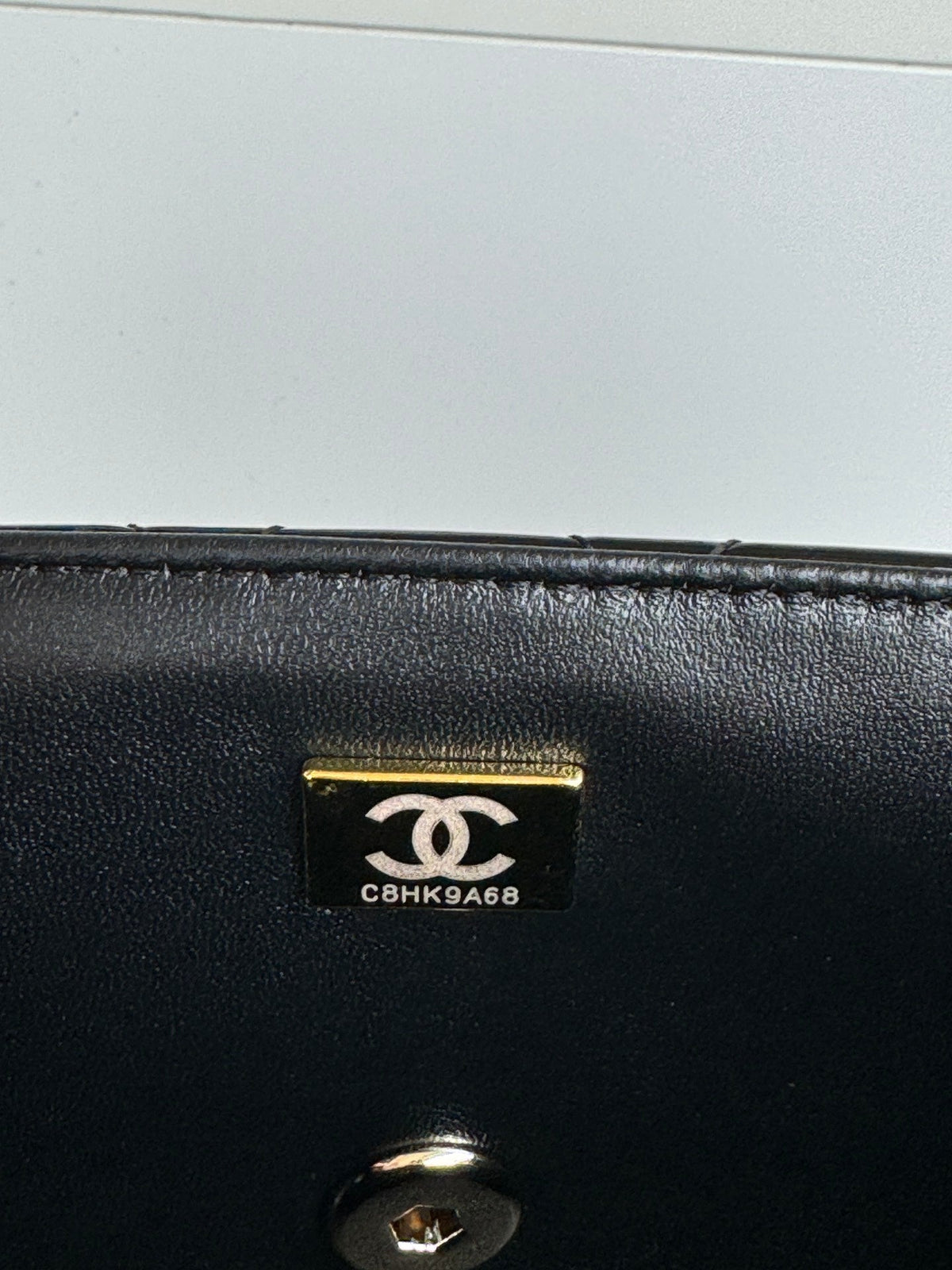 24C FLAP BAG TOP HANDLE PATENT CALFSKIN
