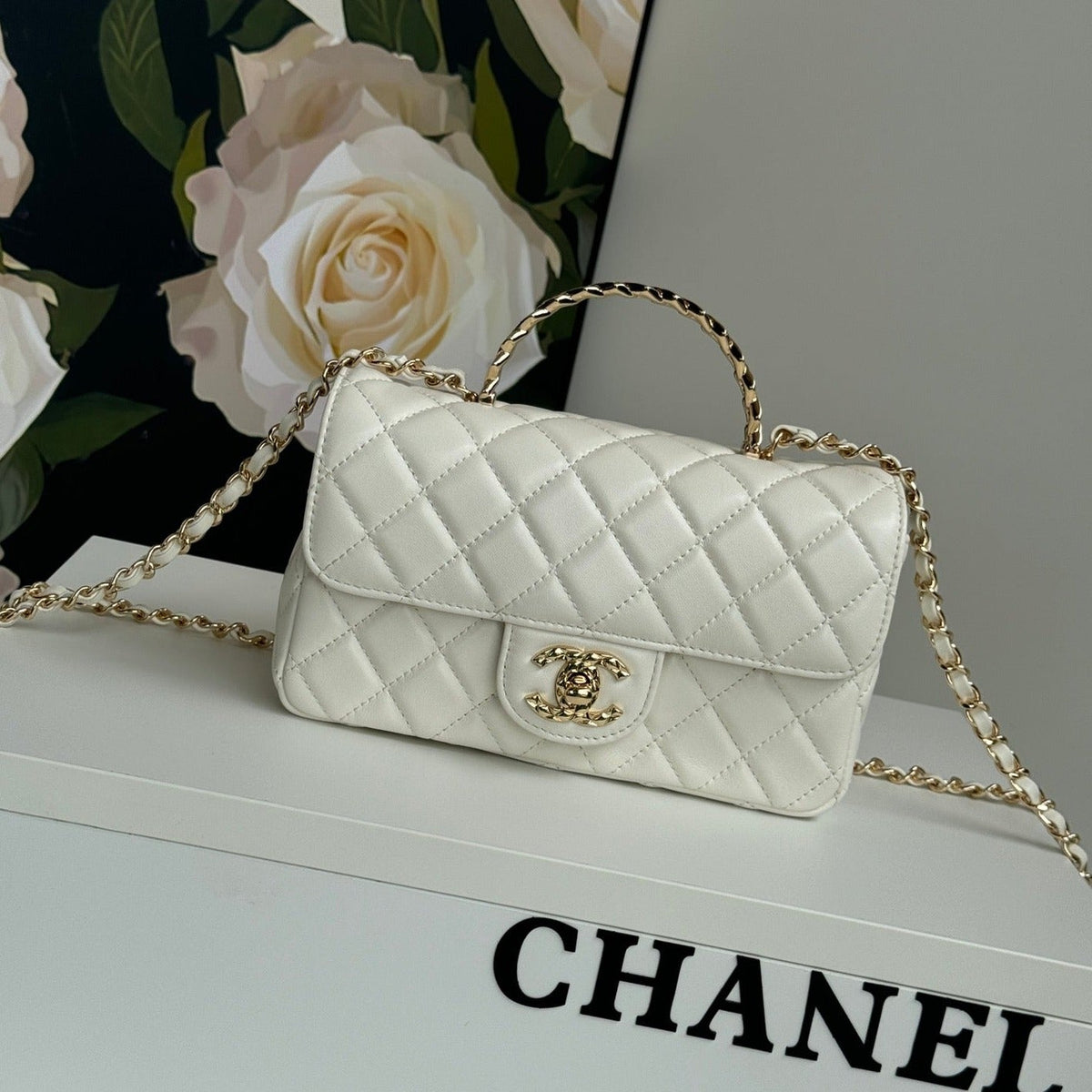 24C FLAP BAG TOP HANDLE LAMBSKIN