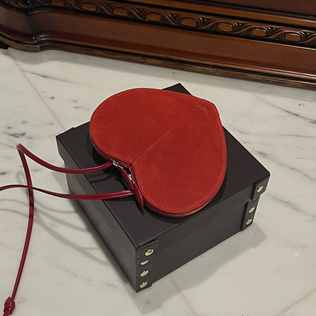 LE COEUR BAG SUEDE