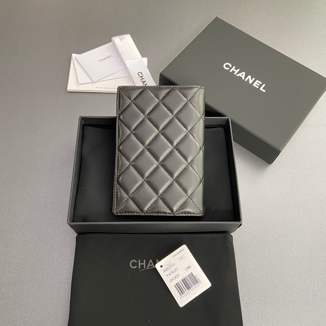 C*C Passport Holder Black Sheepskin Sliver Steel