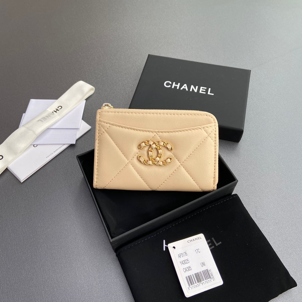 C*C 19 Zipper Card Holder Sheepskin GHW