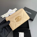 C*C 19 Zipper Card Holder Sheepskin GHW