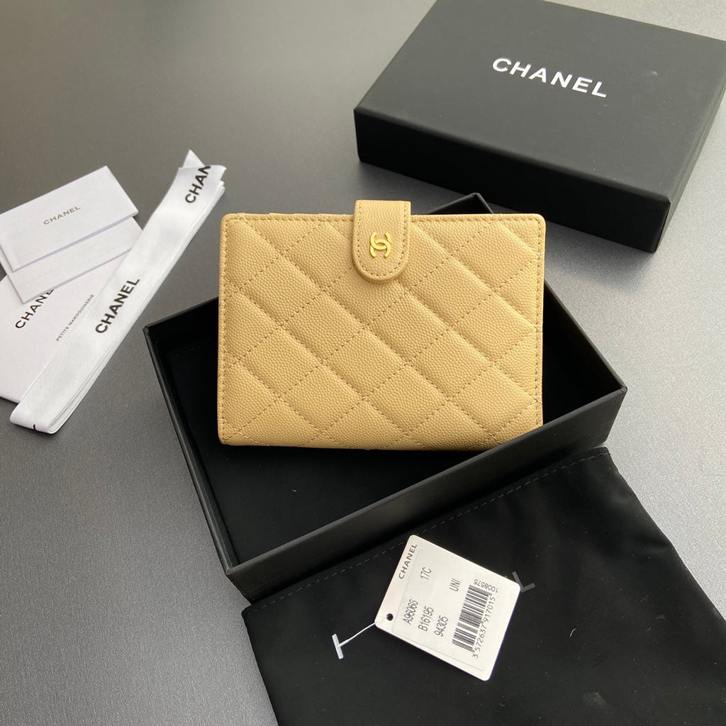 C*C 96066 Compact Wallet Caviar GHW