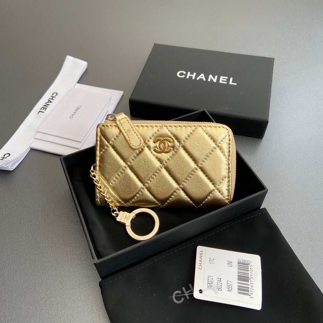 C*C Hook & Chain Zipper Card Holder Gold Sheepskin GHW