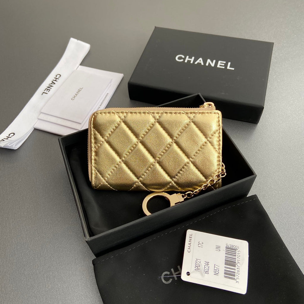 C*C Hook & Chain Zipper Card Holder Gold Sheepskin GHW