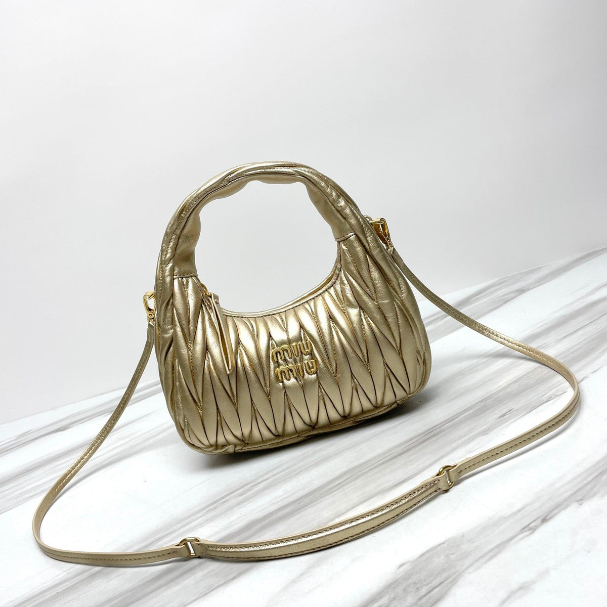 MIUWANDER HOBO MATELASSE LEATHER