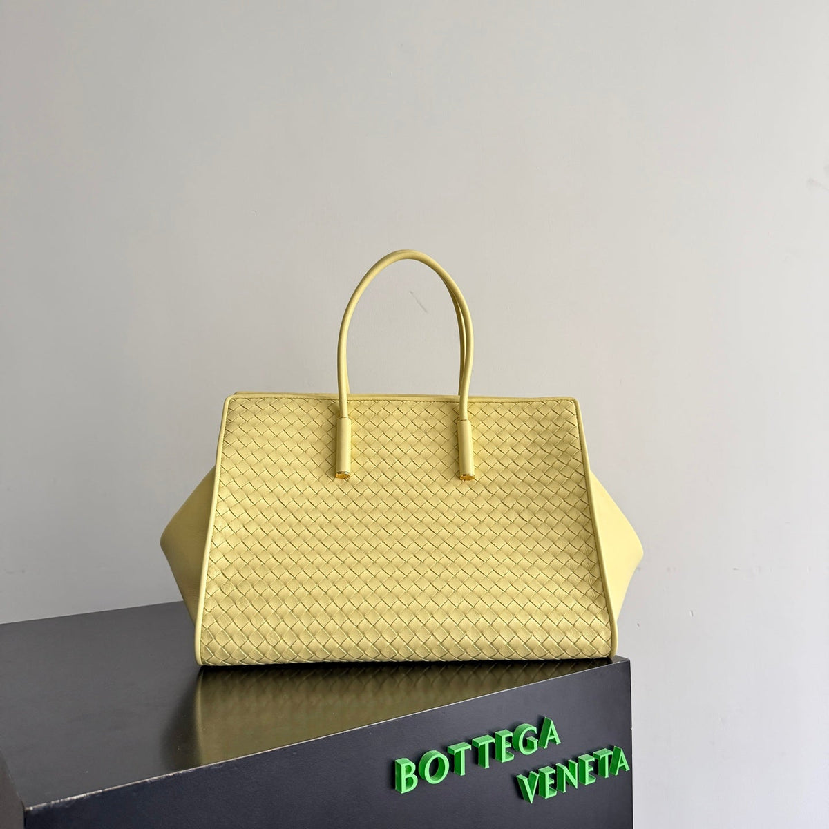 B*V Barbara Tote Bag Light Yellow Intrecciato Leather
