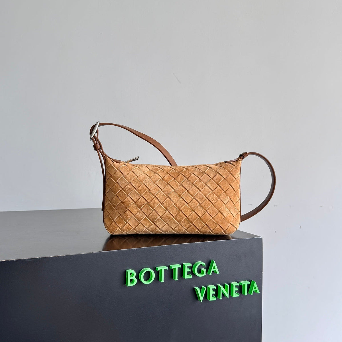 B*V Traveler Phone Pouch Intrecciato Suede