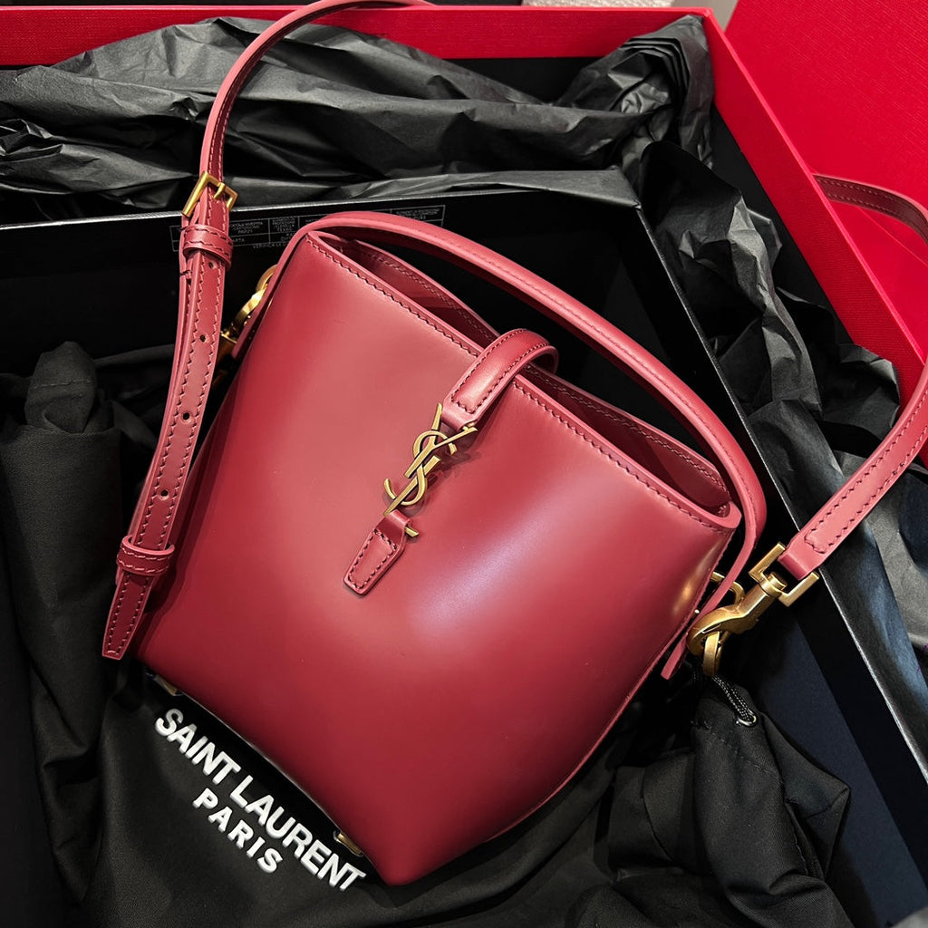 Le Bucket Bag Cowhide