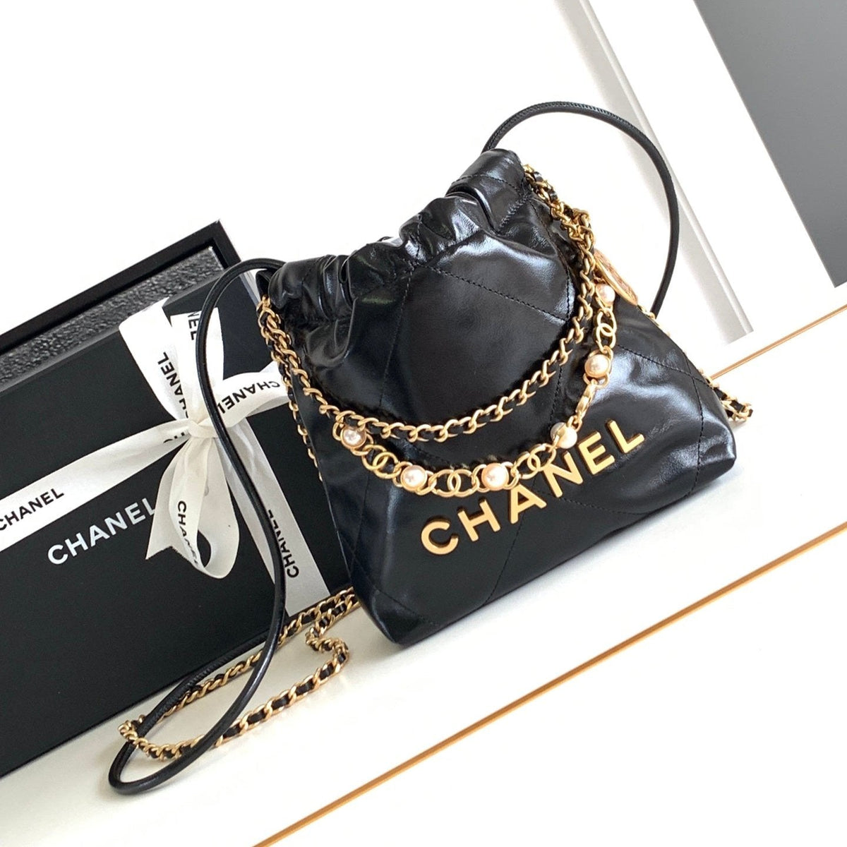 24a C*C 22 hobo bag 20cm black lambskin pearl gold hardware