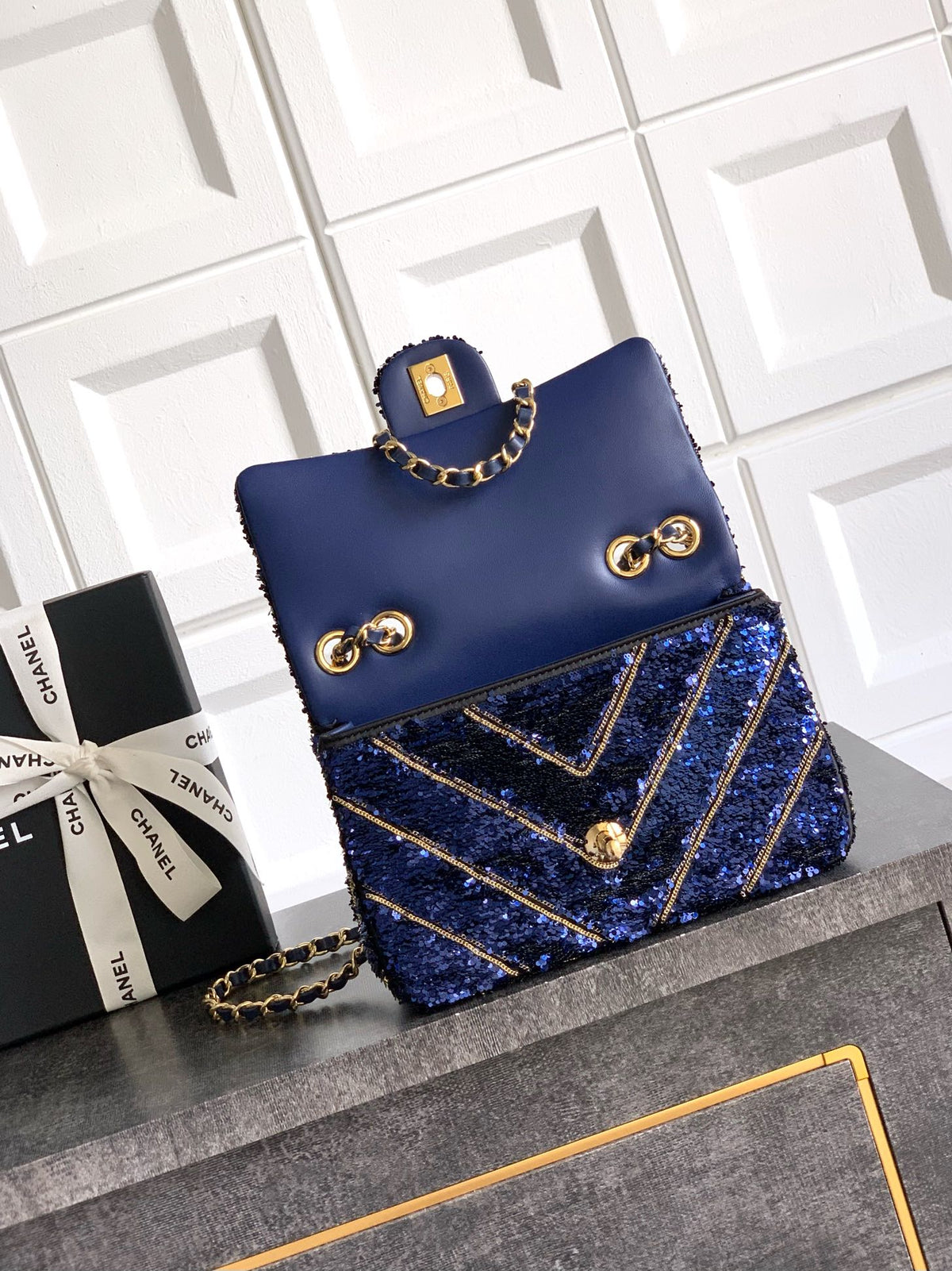 C*C 26K Flap Bag Silk Sequin
