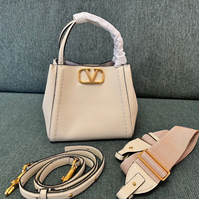V*lentino handbag calfskin