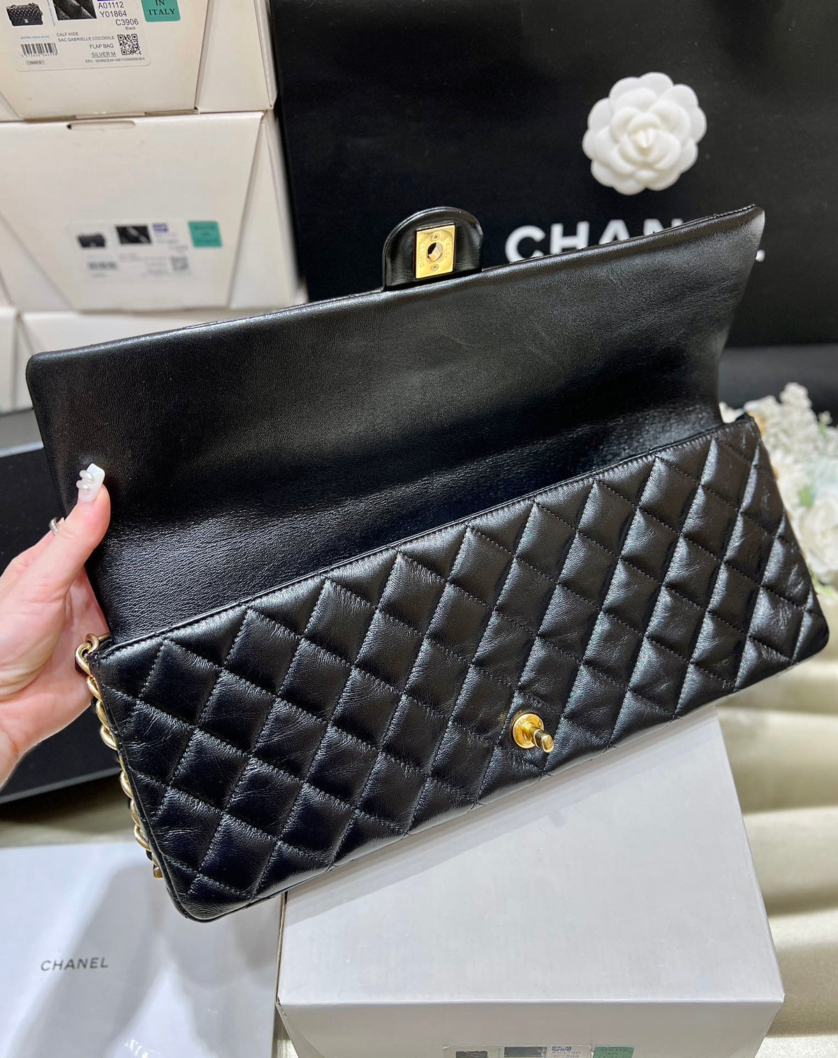 Ch*nel 24A MAXI Baguette Clutch Black Sheepskin