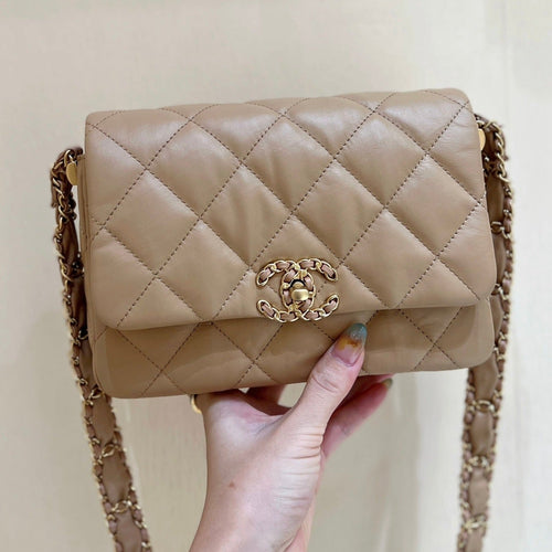19 FLAP BAG BODIN CALFSKIN GOLD HARDWARE