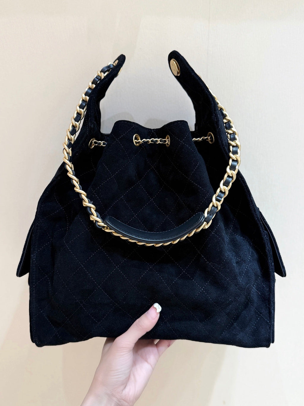 C*C 25 Handbag 40 In Black Suede Gold Hardware