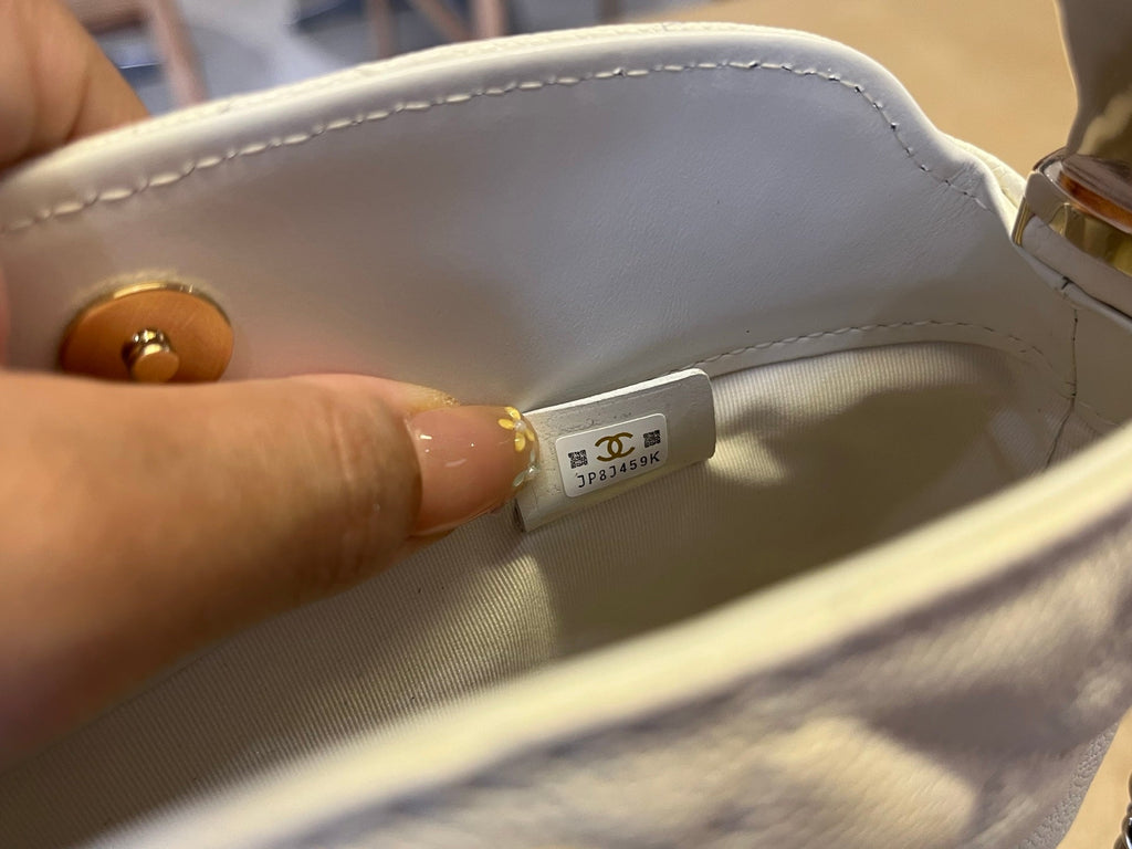C*C Handle Vintage Bag 19cm White Caviar 277774 GHW