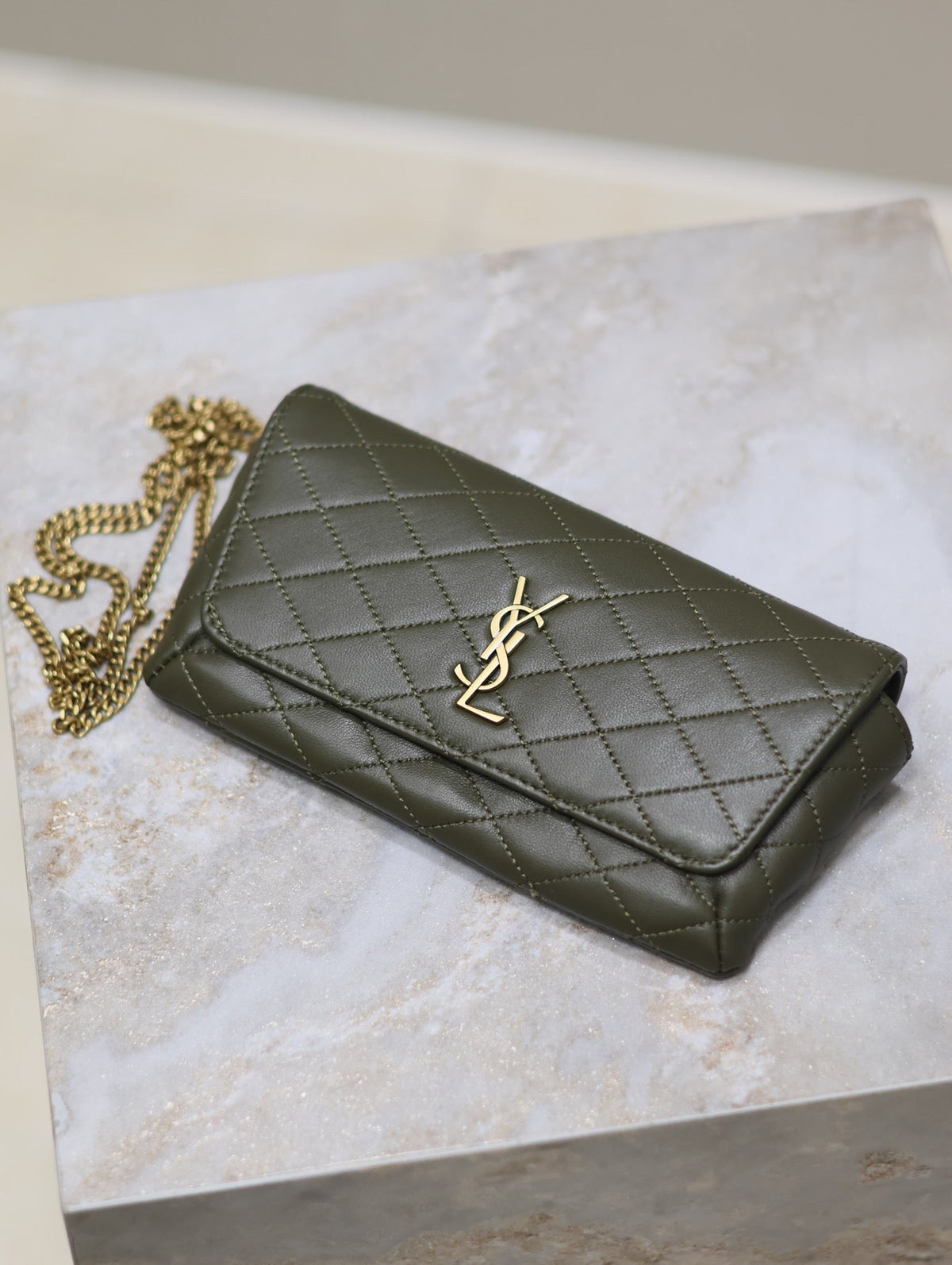 Gaby Phone Bag 19cm Olive Green Quilted Leather