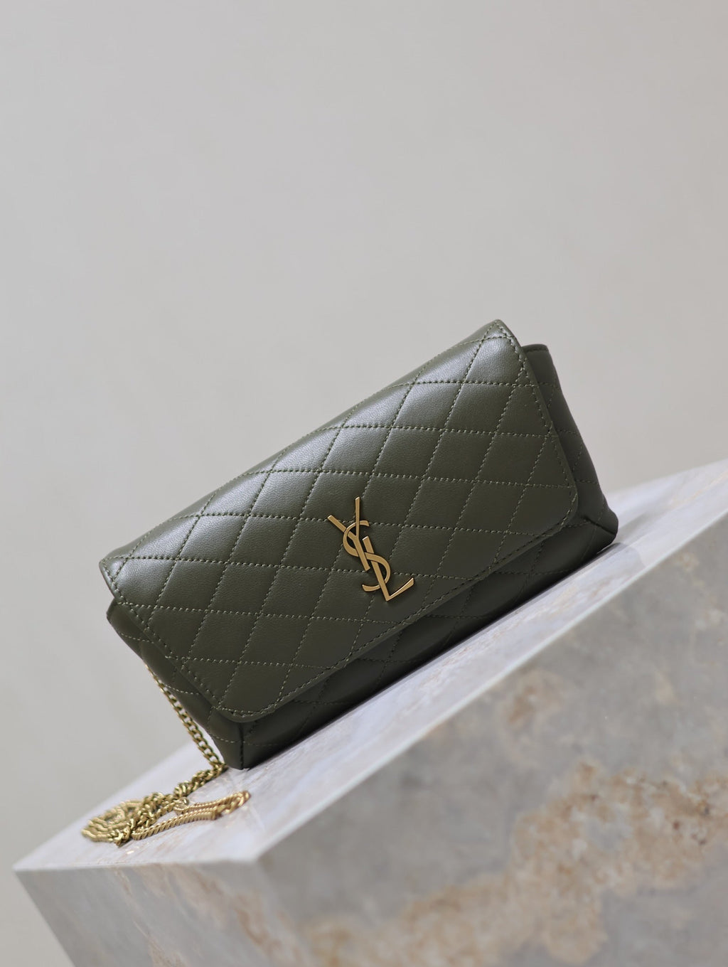 Gaby Phone Bag 19cm Olive Green Quilted Leather